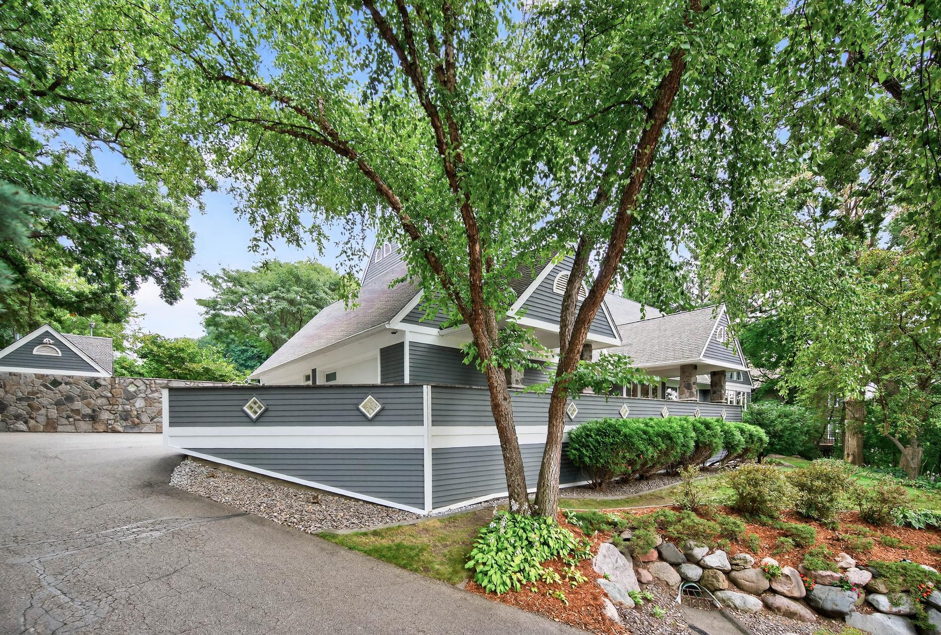 5010 Nob Hill Dr 4.jpg