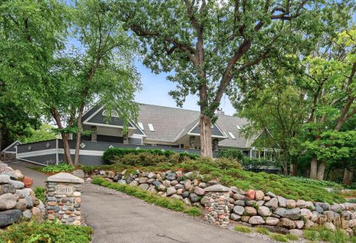 5010 Nob Hill Drive, Edina, MN 55439