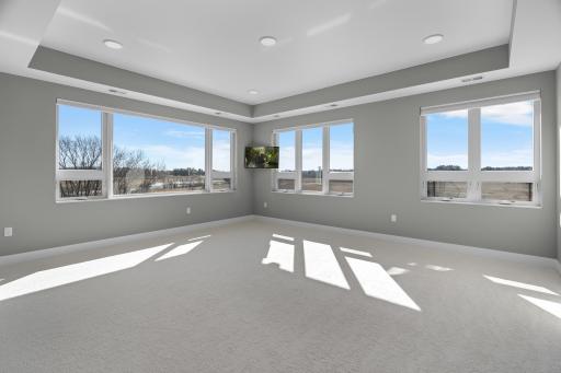 1 Hill Farm Road, 306, North Oaks, MN 55127