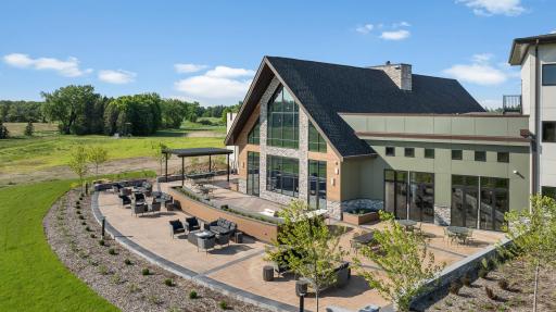 1 Hill Farm Road, 306, North Oaks, MN 55127