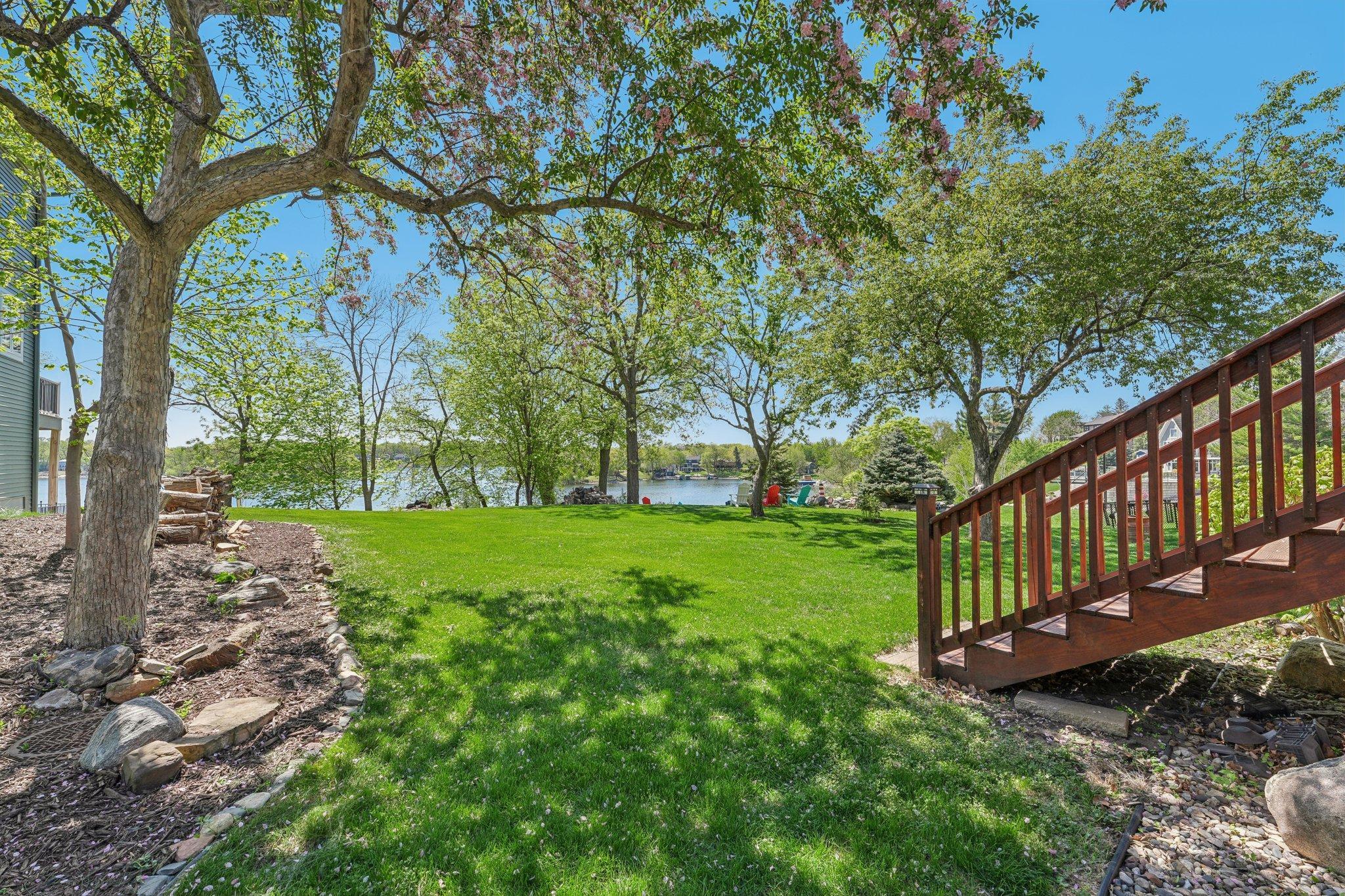 Peaceful, picturesque lakeshore setting