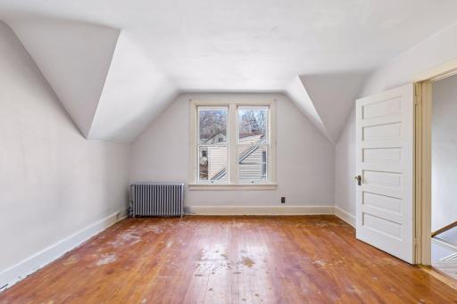 UPSTAIRS FAMILY ROOM