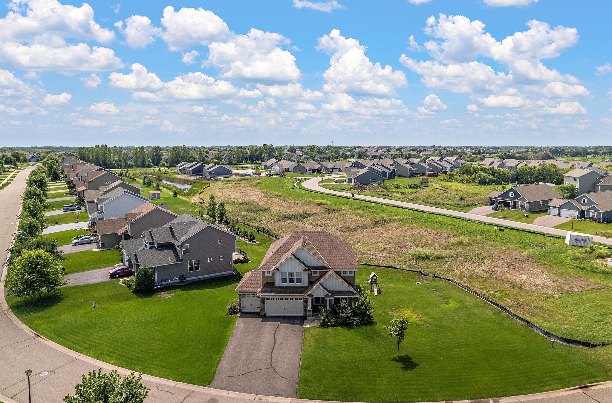 Note the yard space.