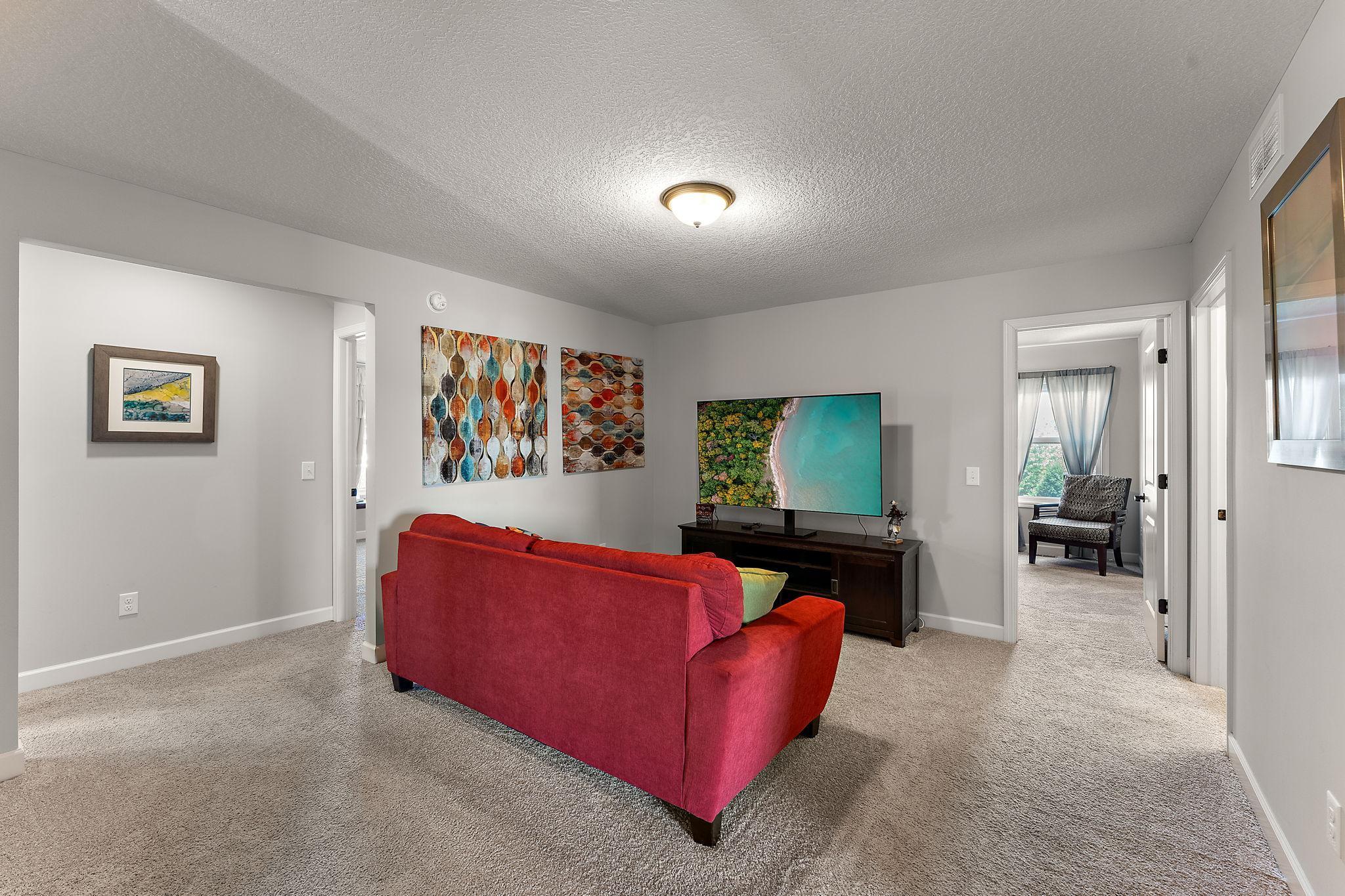 Fantastic space to enjoy a good book or your favorite movie!