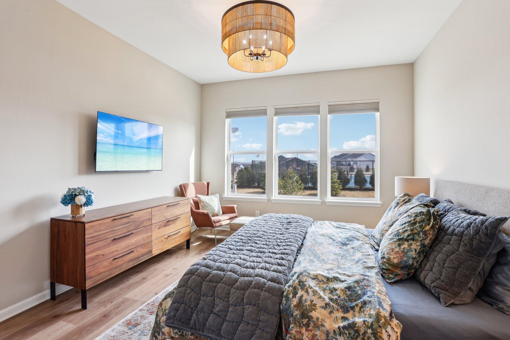 Tons of natural light pouring into the room.