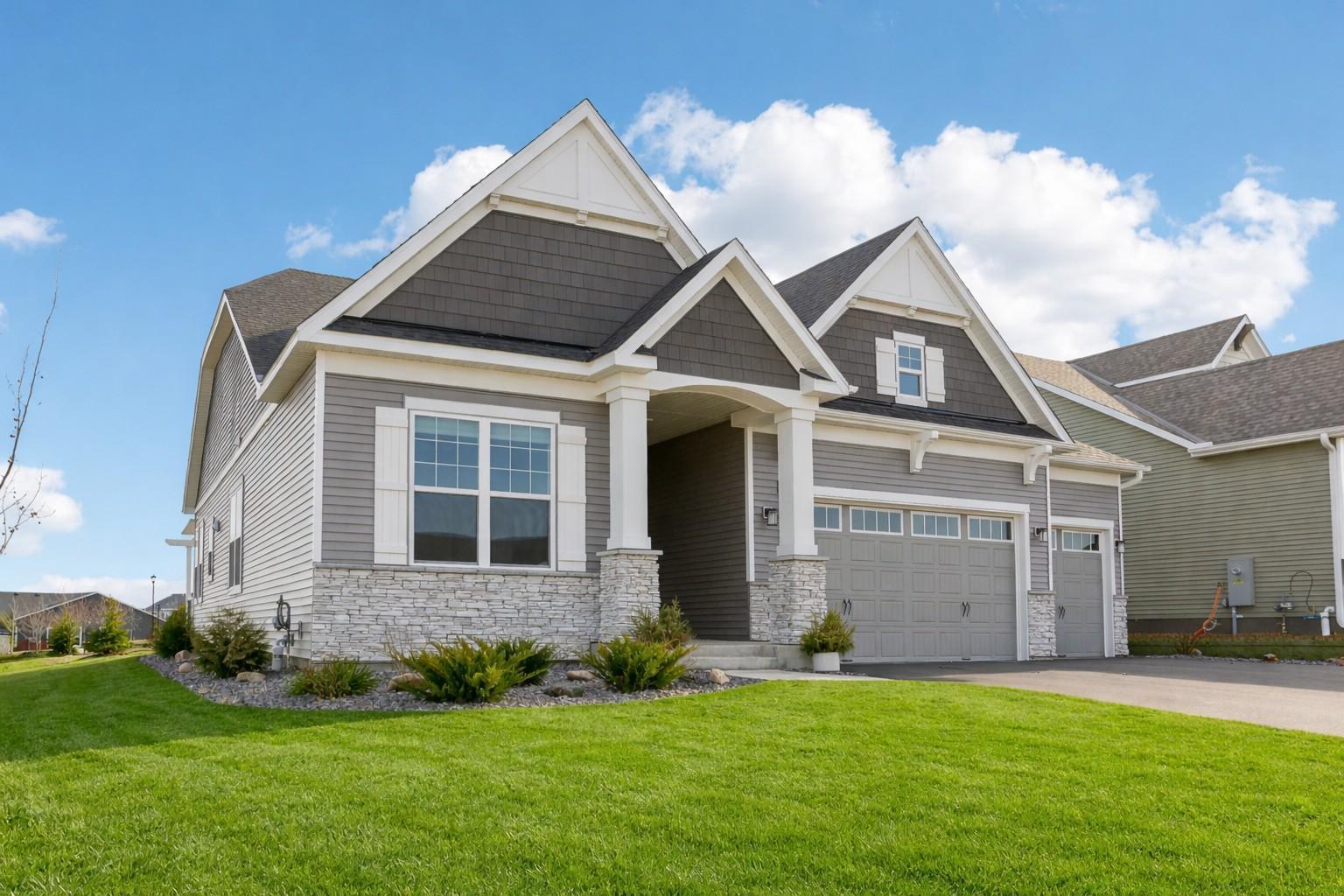 Welcome home! Highly desired location, close to the community clubhouse, lakes, parks, paved sidewalks & trails around two ponds, restaurants, shopping, hospital, entertainment & more!