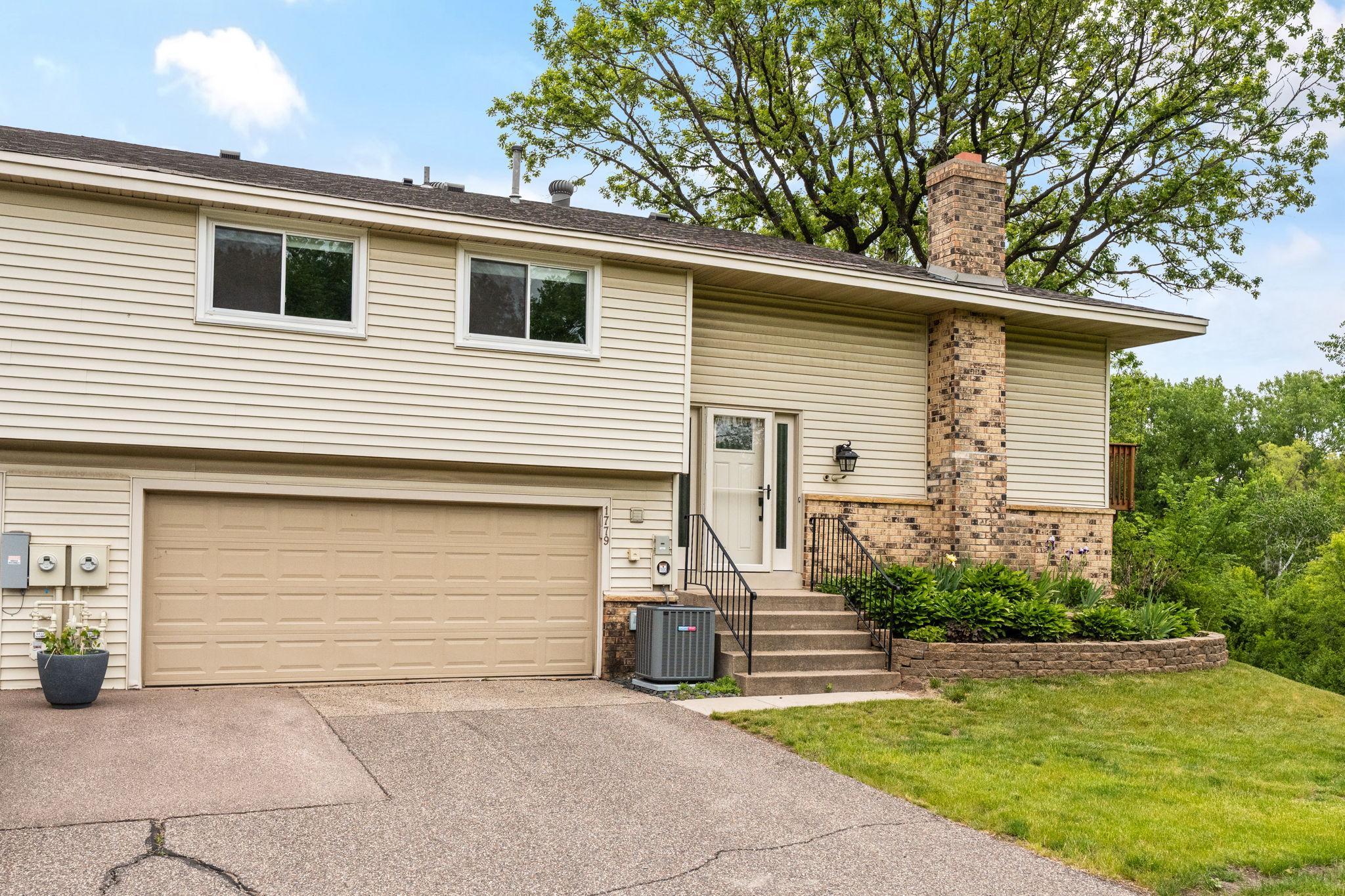 1779 Walnut Ln