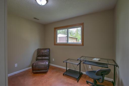 1397 309th Avenue NW, Cambridge, MN 55008