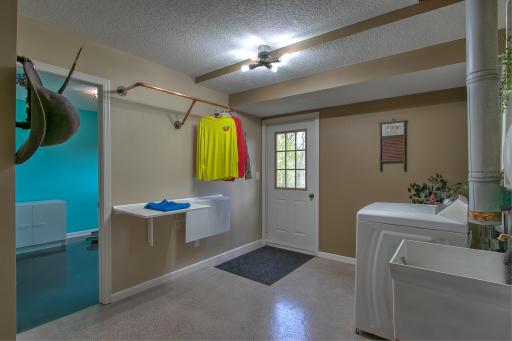 1397 309th Avenue NW, Cambridge, MN 55008