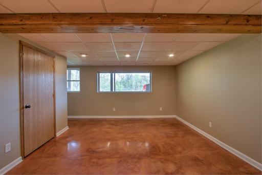 1397 309th Avenue NW, Cambridge, MN 55008