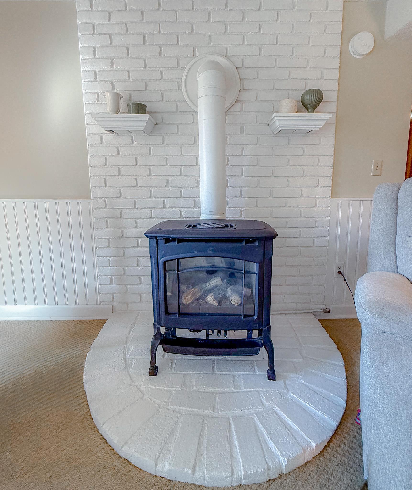 Gas fireplace
