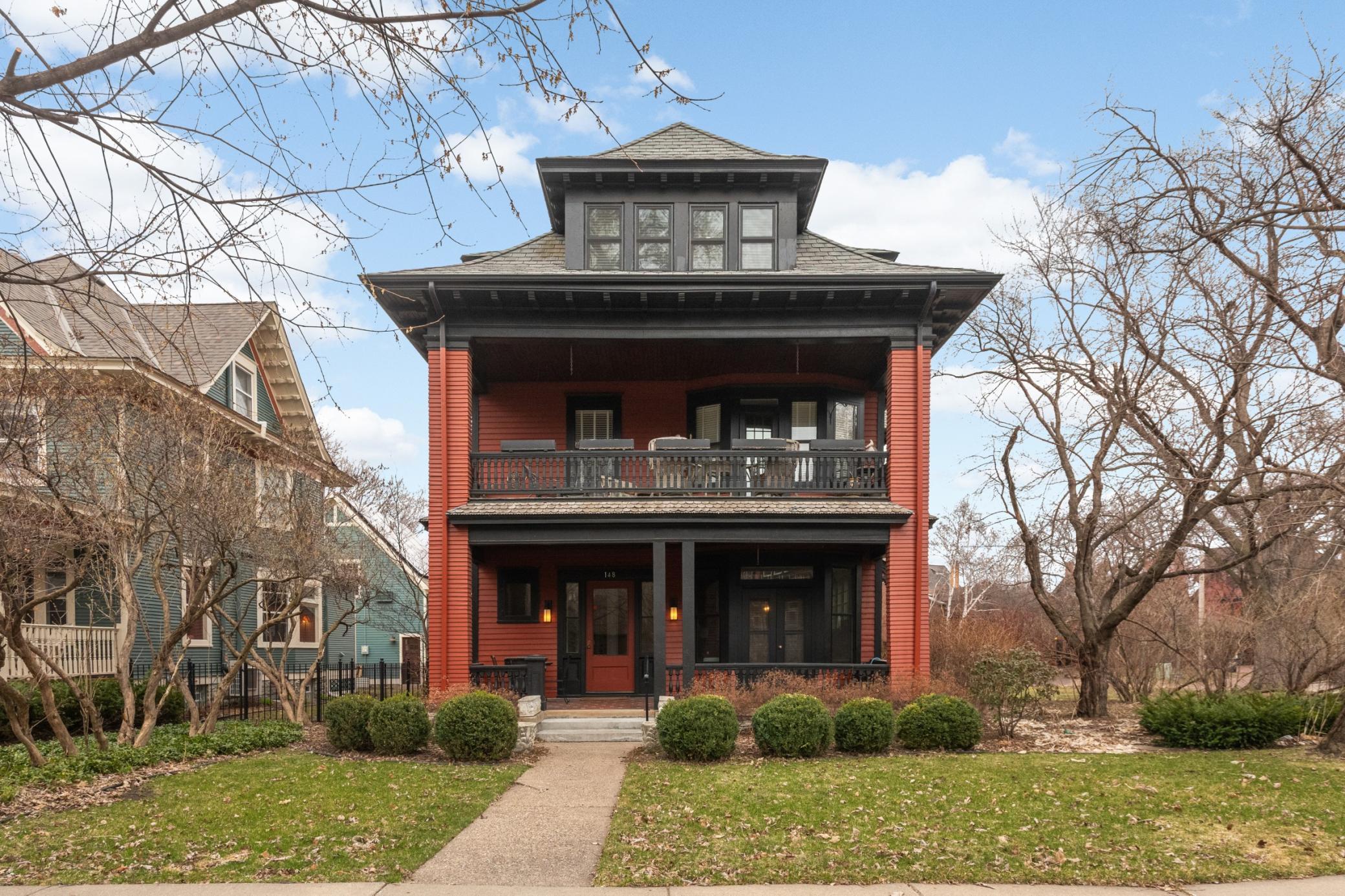 Another peek - third floor unit...