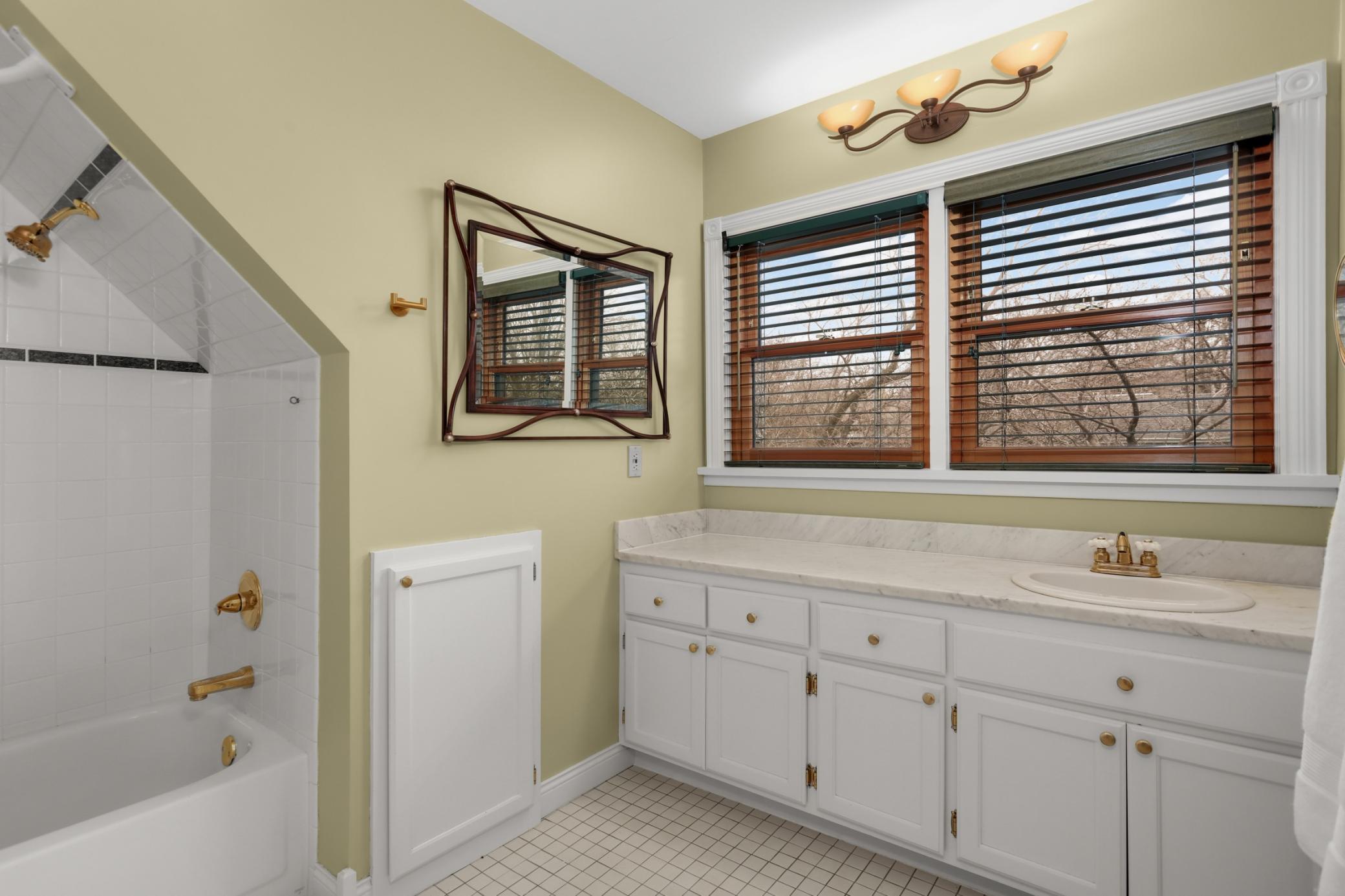 Ample counter and storage space