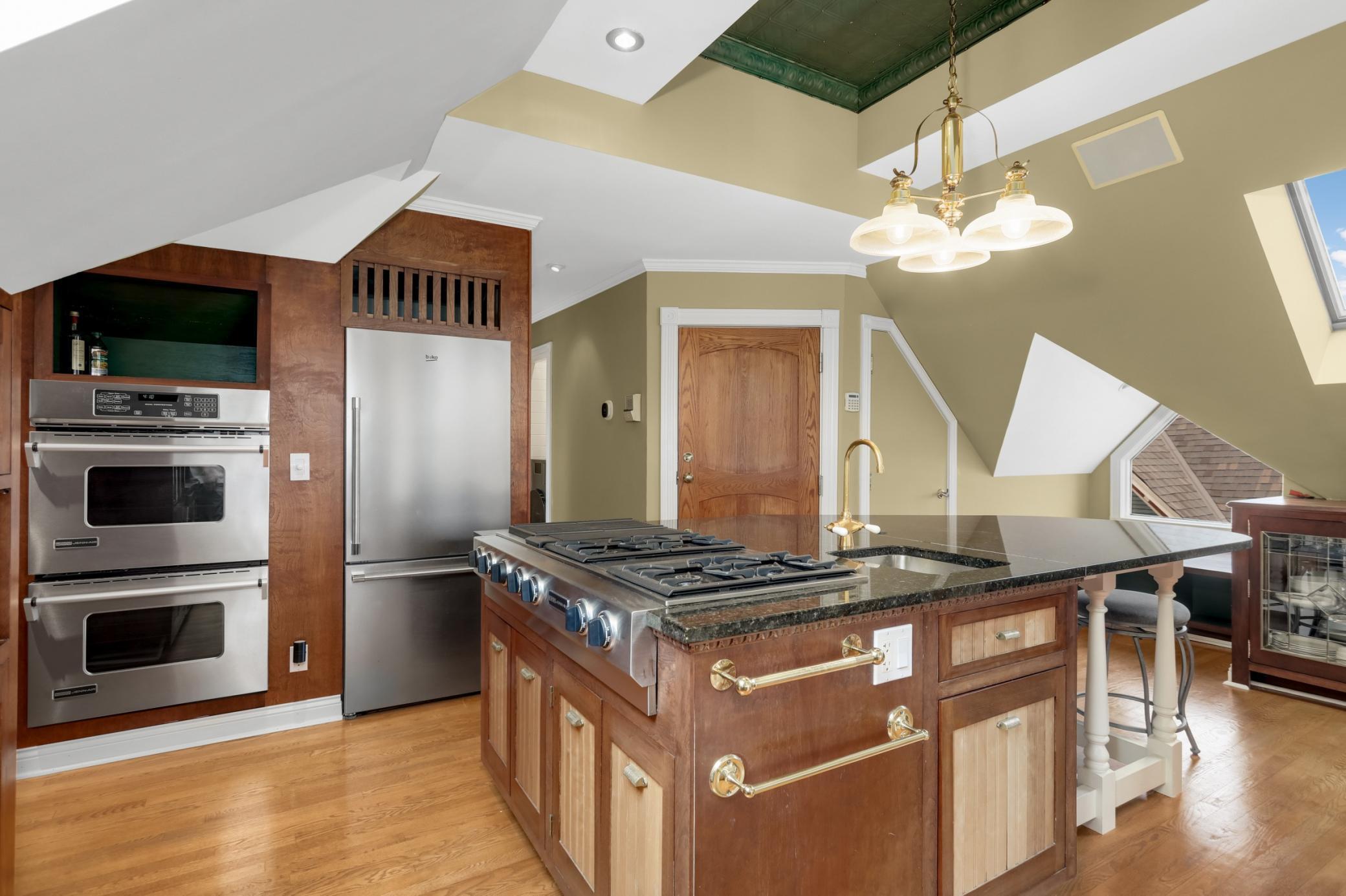 Built in stainless appliances