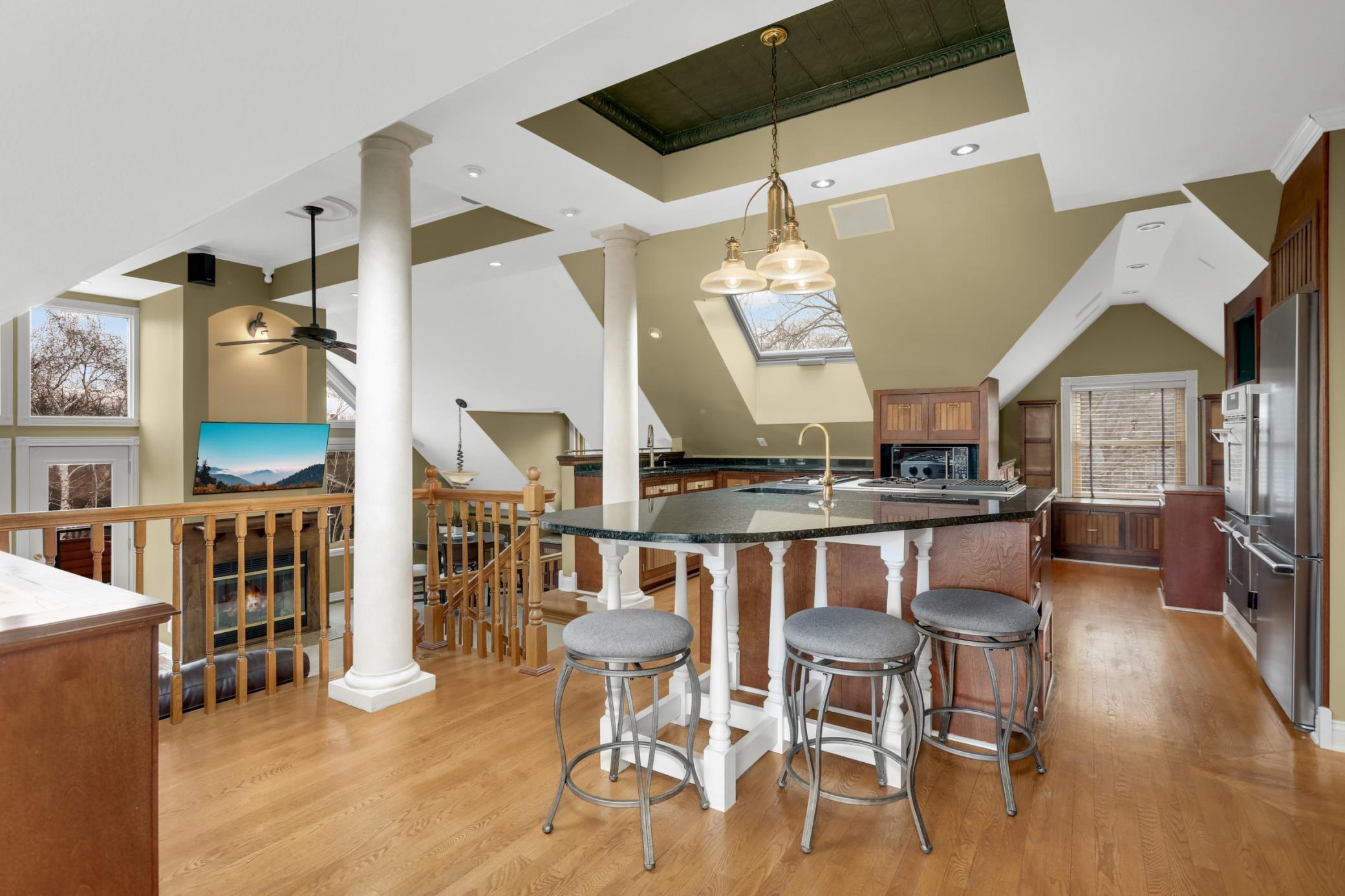 Gorgeous updated mansion unit