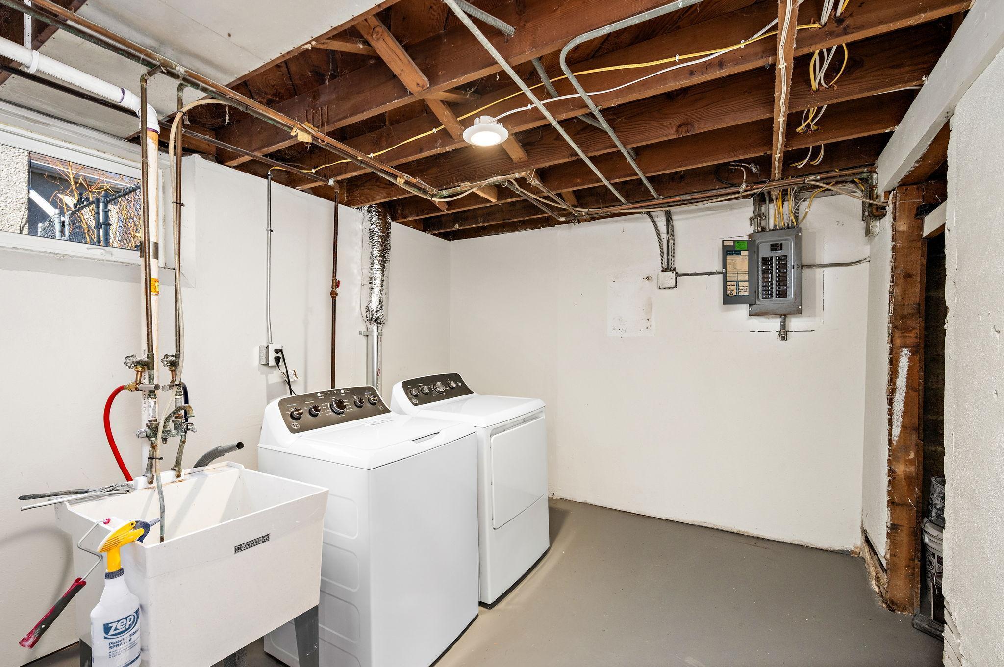 Large laundry room with space for storage 4453 44th Ave S, Minneapolis, MN 55406