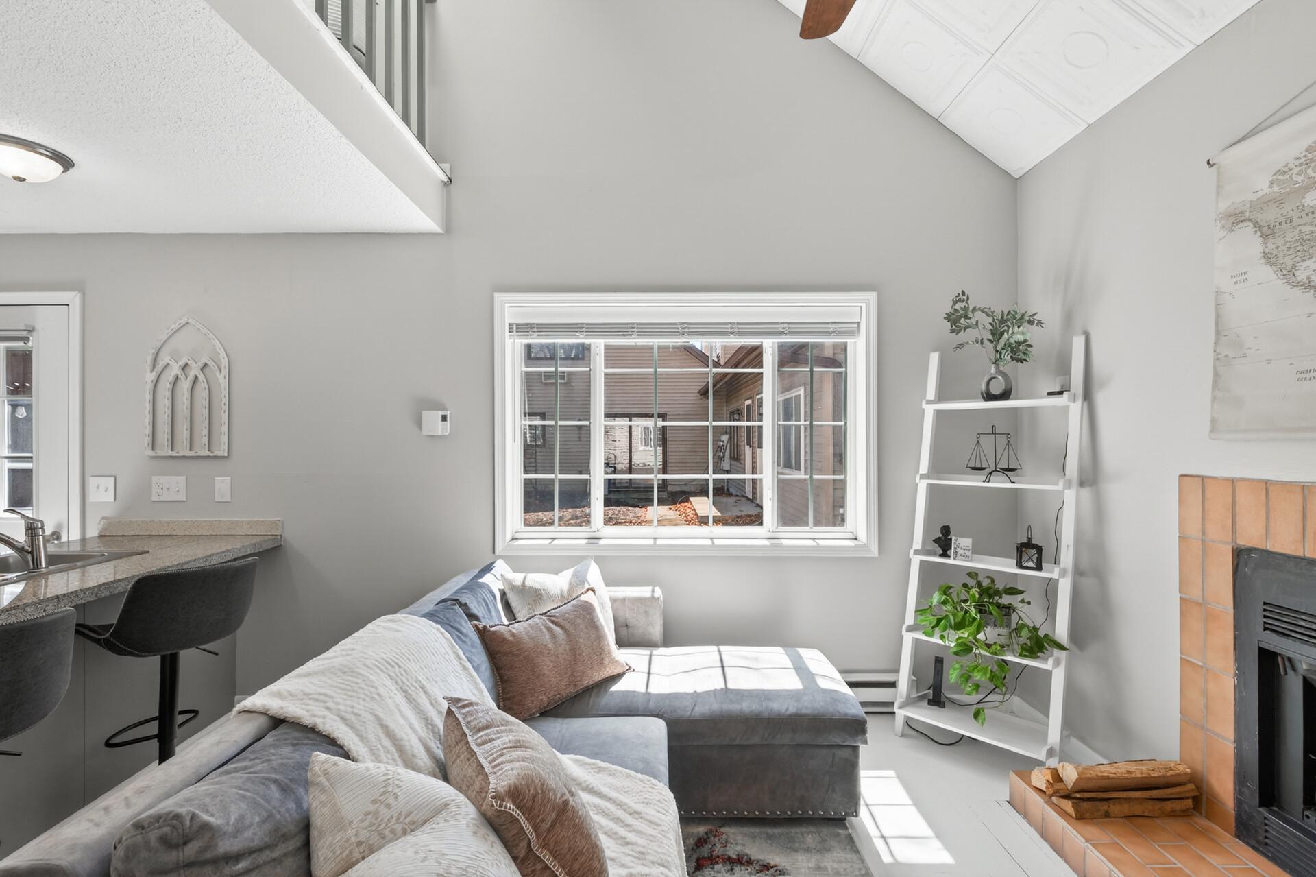 Tons of natural light.