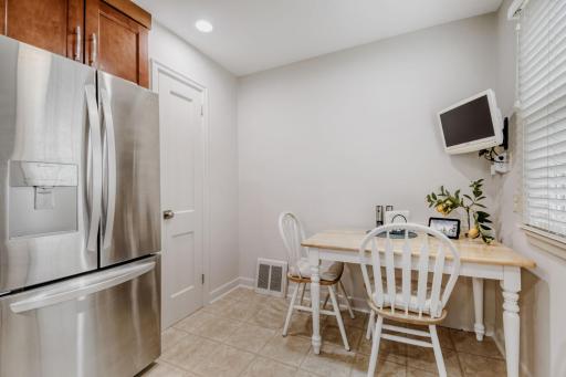 3105 Mondamin St - Web Quality - 023 - 15 Breakfast Area.jpg
