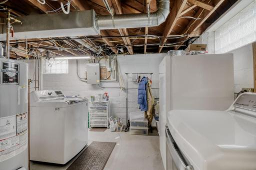 3105 Mondamin St - Web Quality - 028 - 20 Laundry Room.jpg