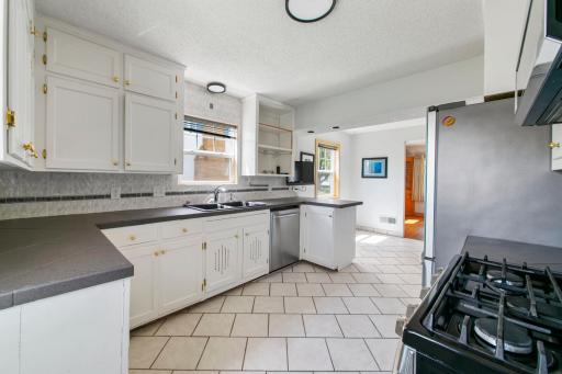 425 9th Avenue S, South Saint Paul, MN 55075