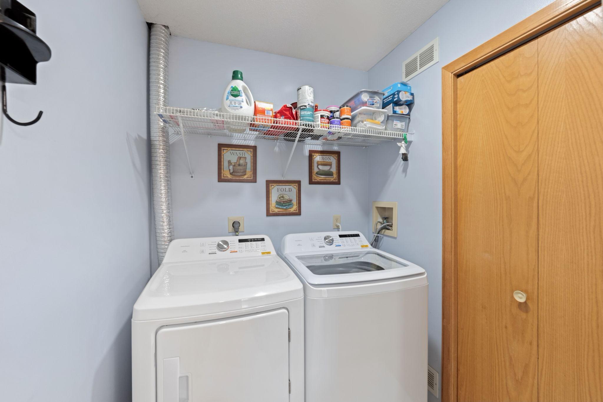 10-web-or-mls-13154-meadowood-curve-nw-6.jpg