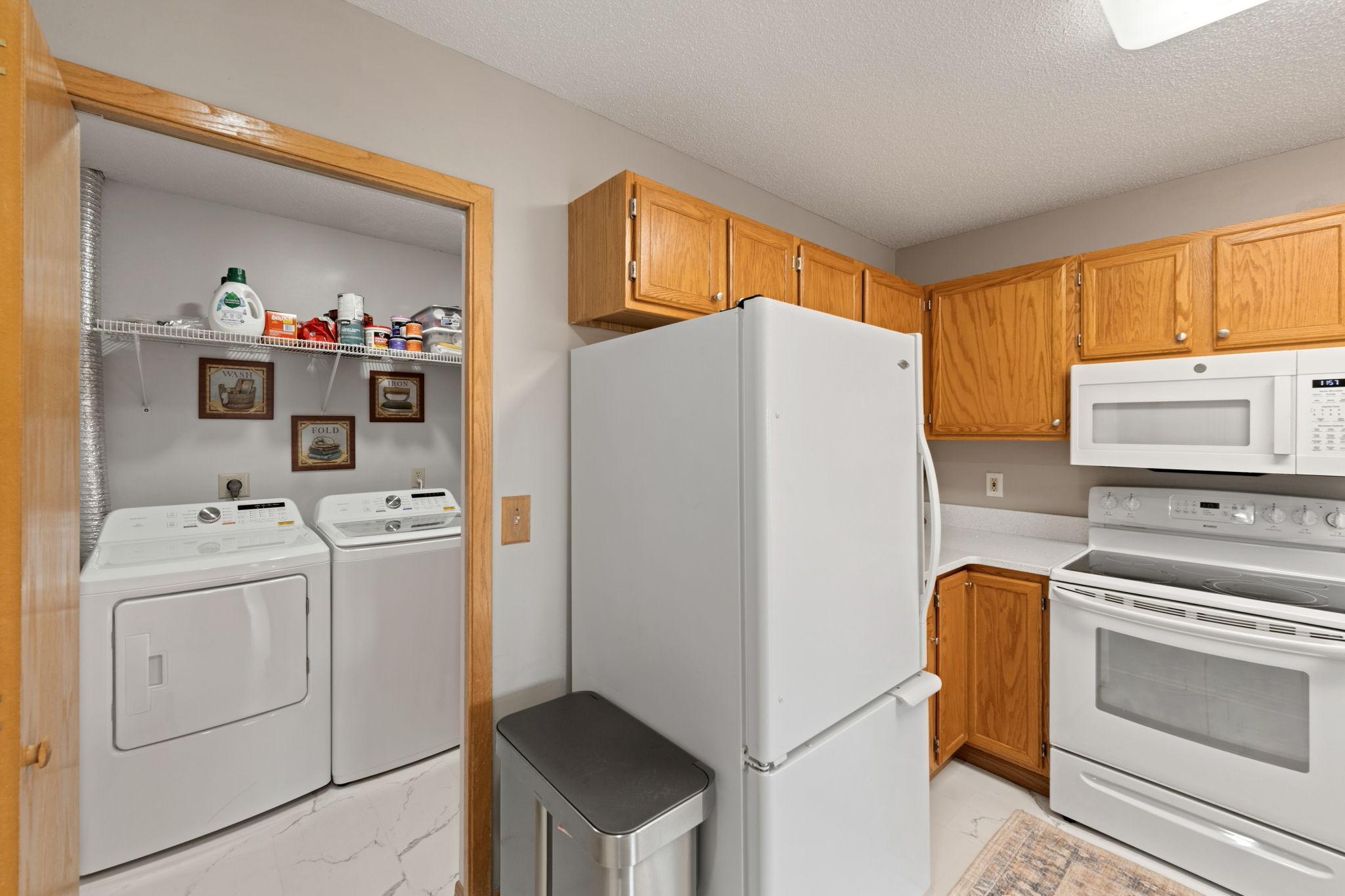9-web-or-mls-13154-meadowood-curve-nw-6.jpg