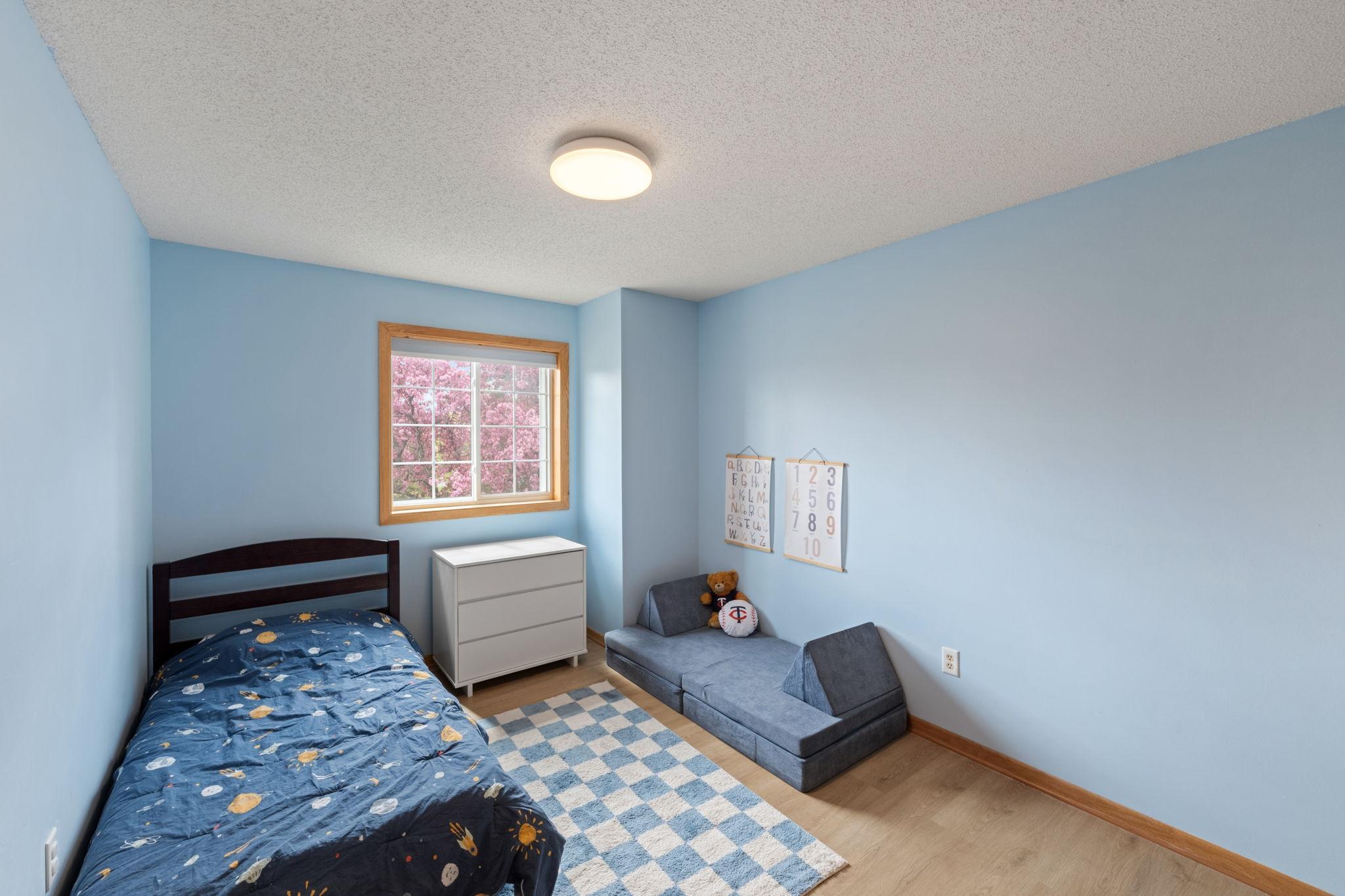15-web-or-mls-13154-meadowood-curve-nw-6.jpg