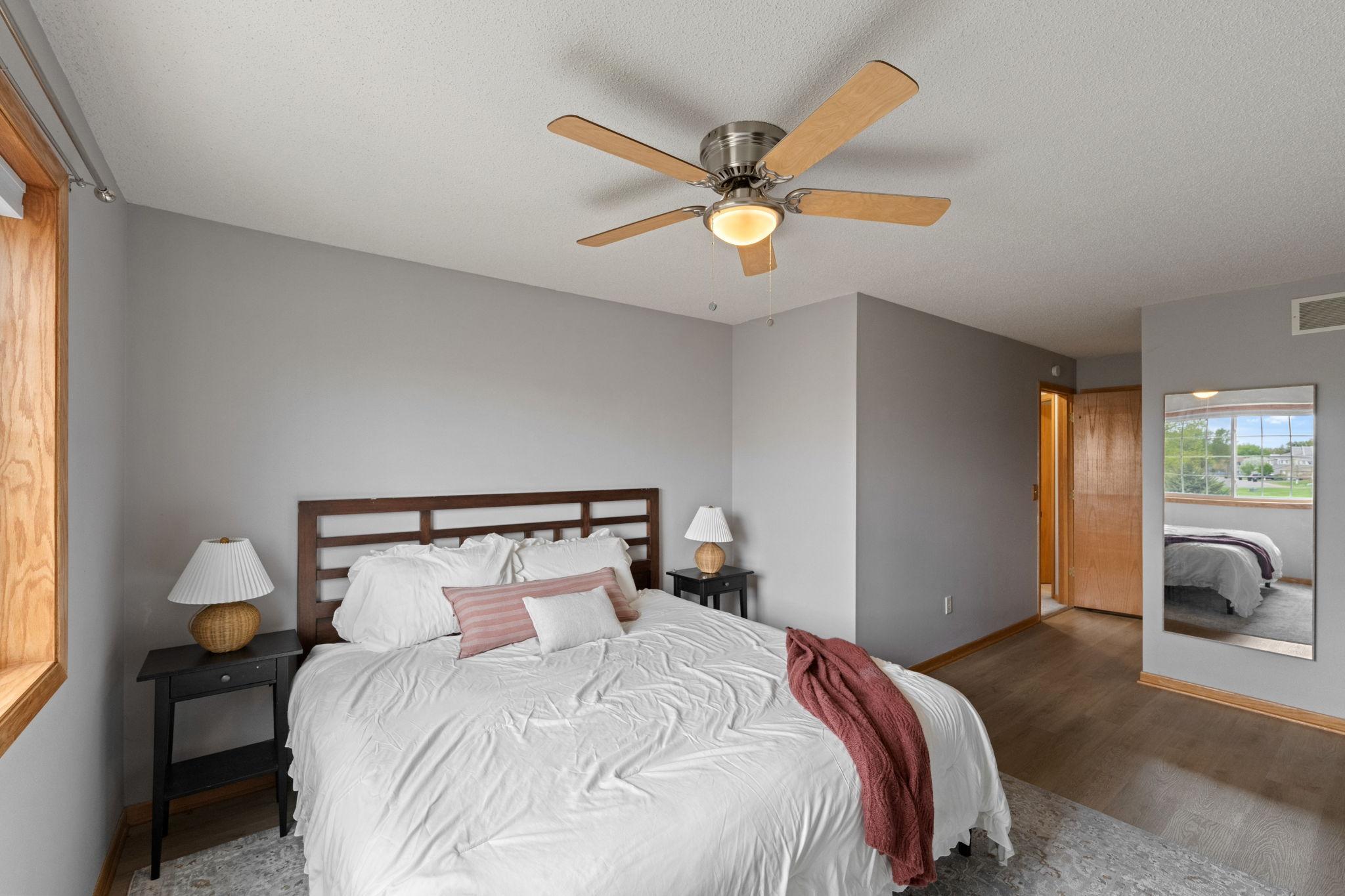 20-web-or-mls-13154-meadowood-curve-nw-6.jpg