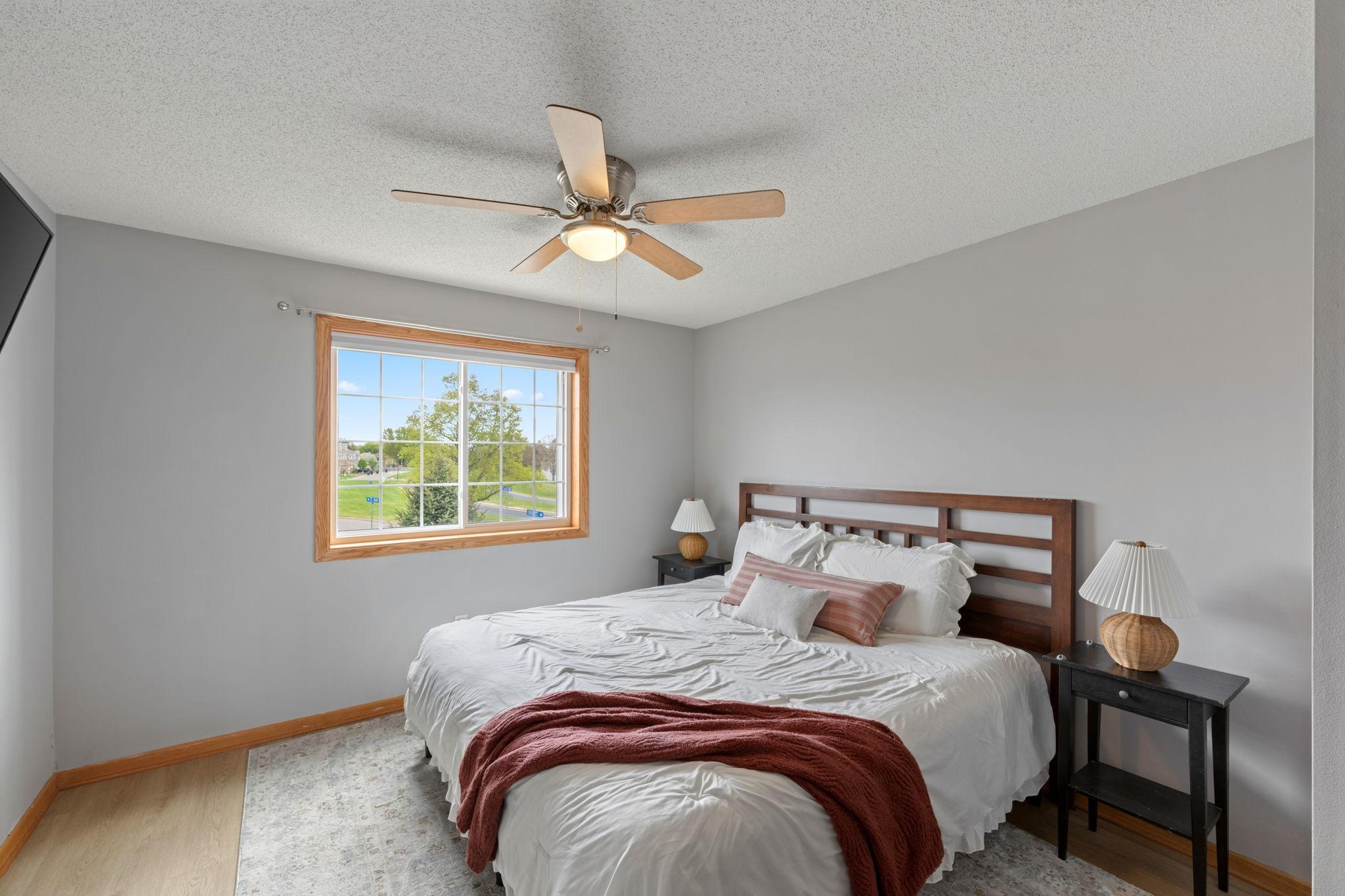 19-web-or-mls-13154-meadowood-curve-nw-6.jpg