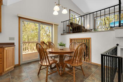 Sunny breakfast nook/eat-in kitchen.