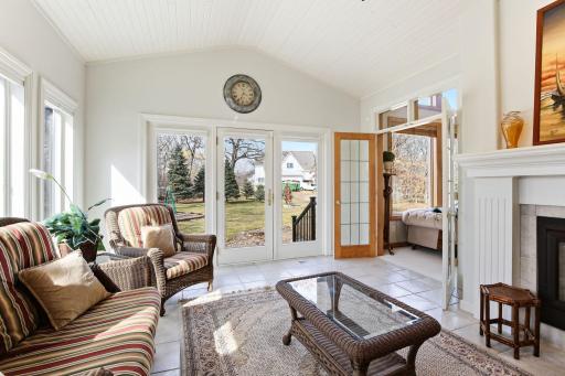 2 Bent Tree Lane, Saint Paul, MN 55127