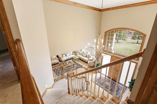 2 Bent Tree Lane, Saint Paul, MN 55127