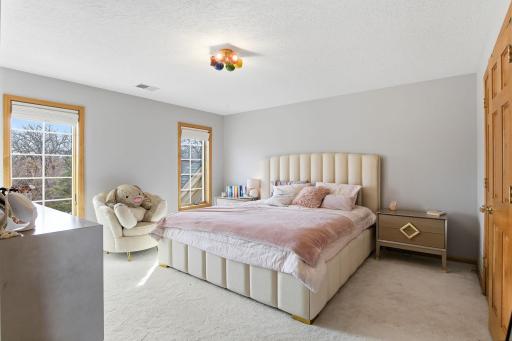2 Bent Tree Lane, Saint Paul, MN 55127