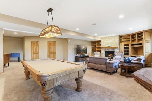 2 Bent Tree Lane, Saint Paul, MN 55127