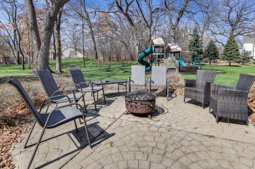 2 Bent Tree Lane, Saint Paul, MN 55127