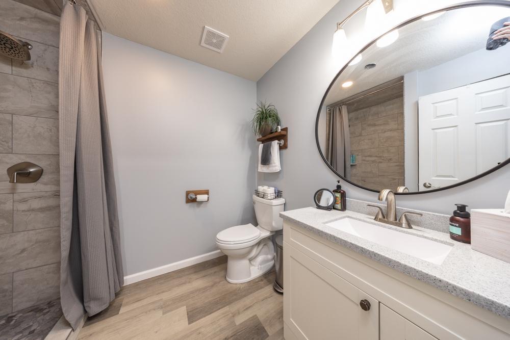 Lower level 3/4 bathroom