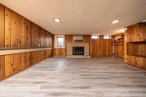 7901 Winsdale Street N, Golden Valley, MN 55427