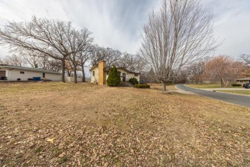 7901 Winsdale Street N, Golden Valley, MN 55427