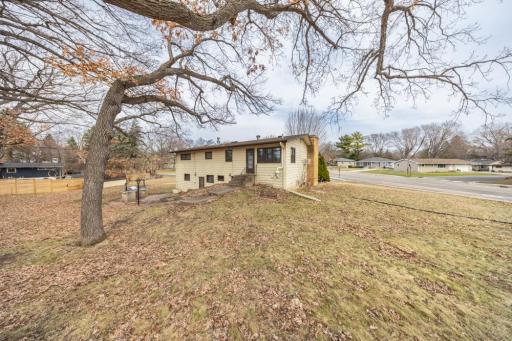 7901 Winsdale Street N, Golden Valley, MN 55427
