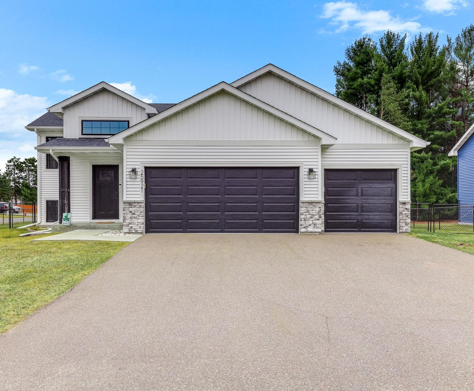 Welcome to 25921 24th St W!