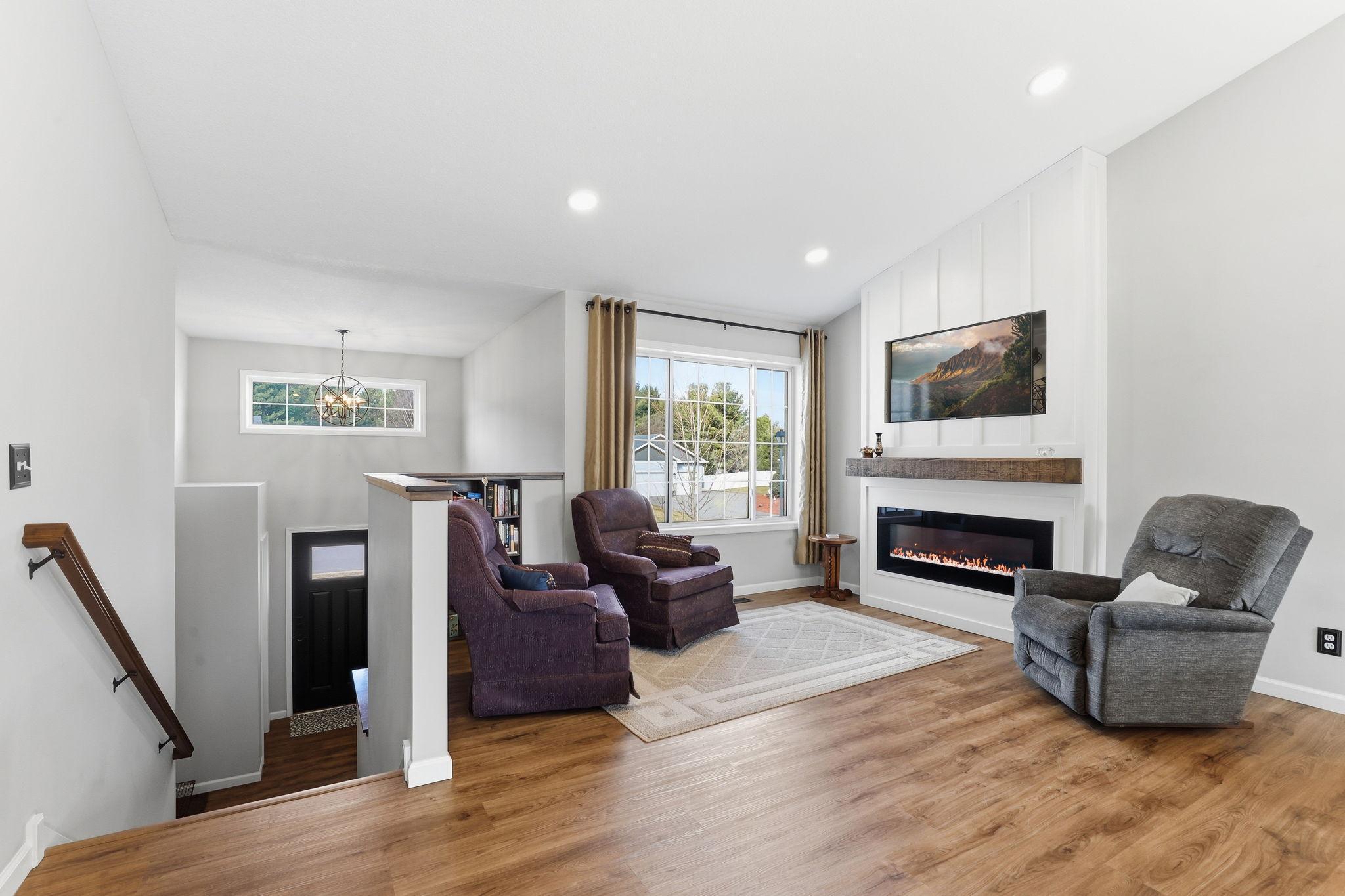 Vaulted Ceilings, Recessed Lighting!