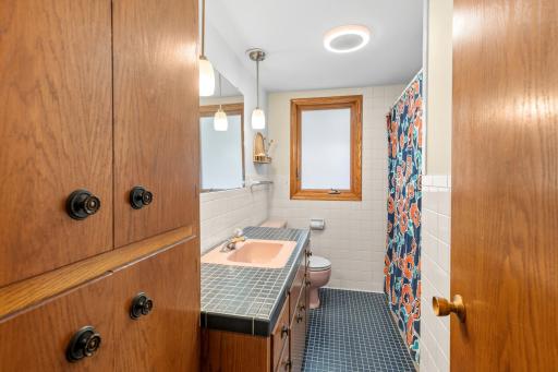 3320 Scott Avenue N, Golden Valley, MN 55422