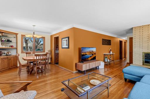 3320 Scott Avenue N, Golden Valley, MN 55422