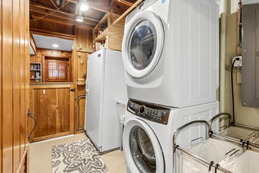 3320 Scott Avenue N, Golden Valley, MN 55422