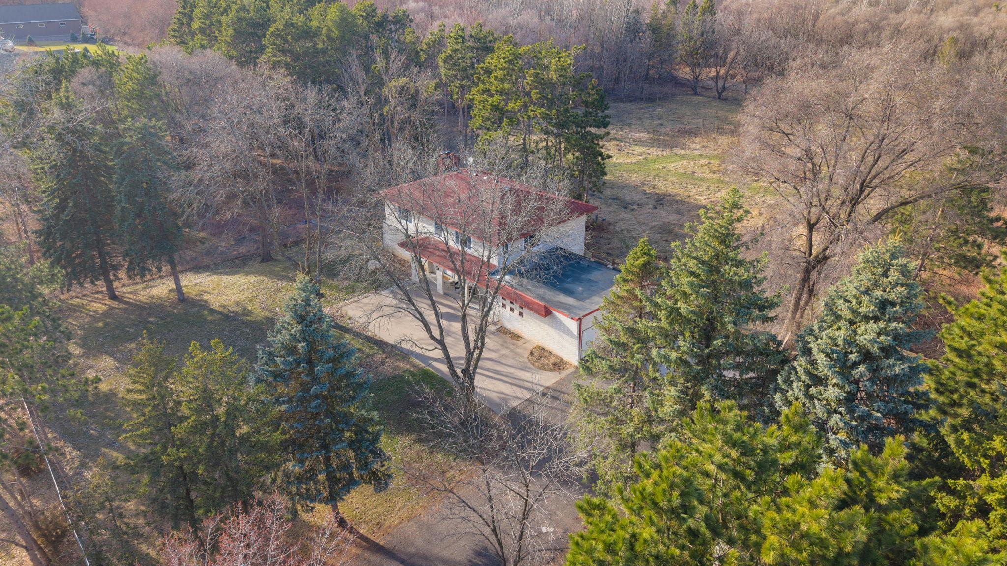 private setting on a 4 acre lot