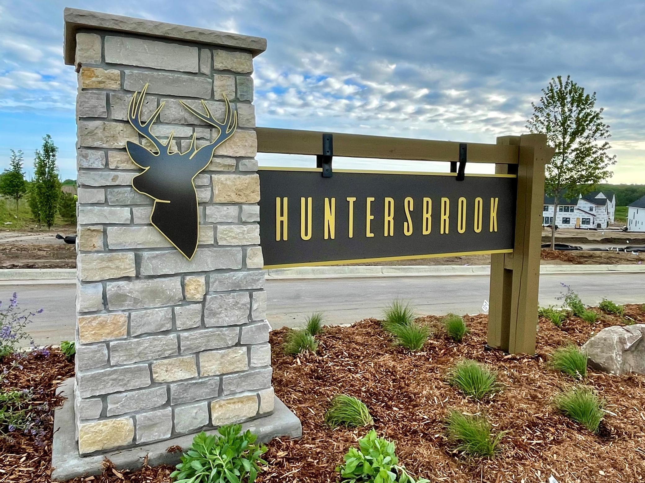 Huntersbrook Entrance sign.jpg