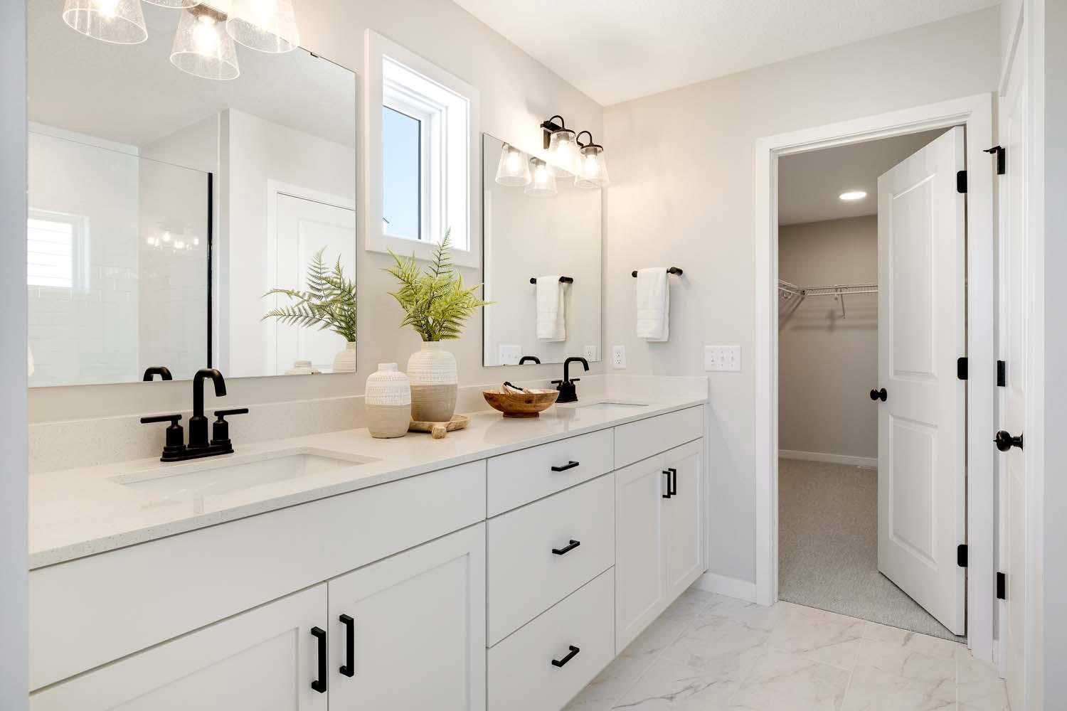 Photo taken from previous model with a similar floorplan. While similar, some options shown in the picture may not be included in this pricing. Please ask for a detailed list of included features for this listing.