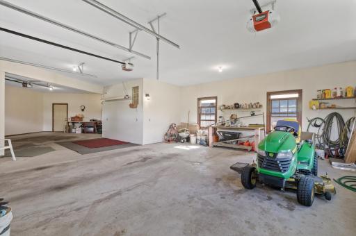 6851 N Shore Trail N, Forest Lake, MN 55025