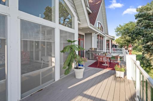6851 N Shore Trail N, Forest Lake, MN 55025