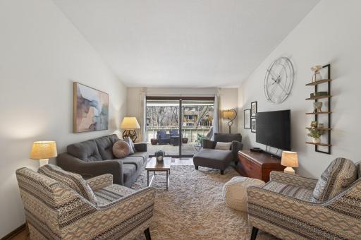 10223 Scarborough Road, Bloomington, MN 55437